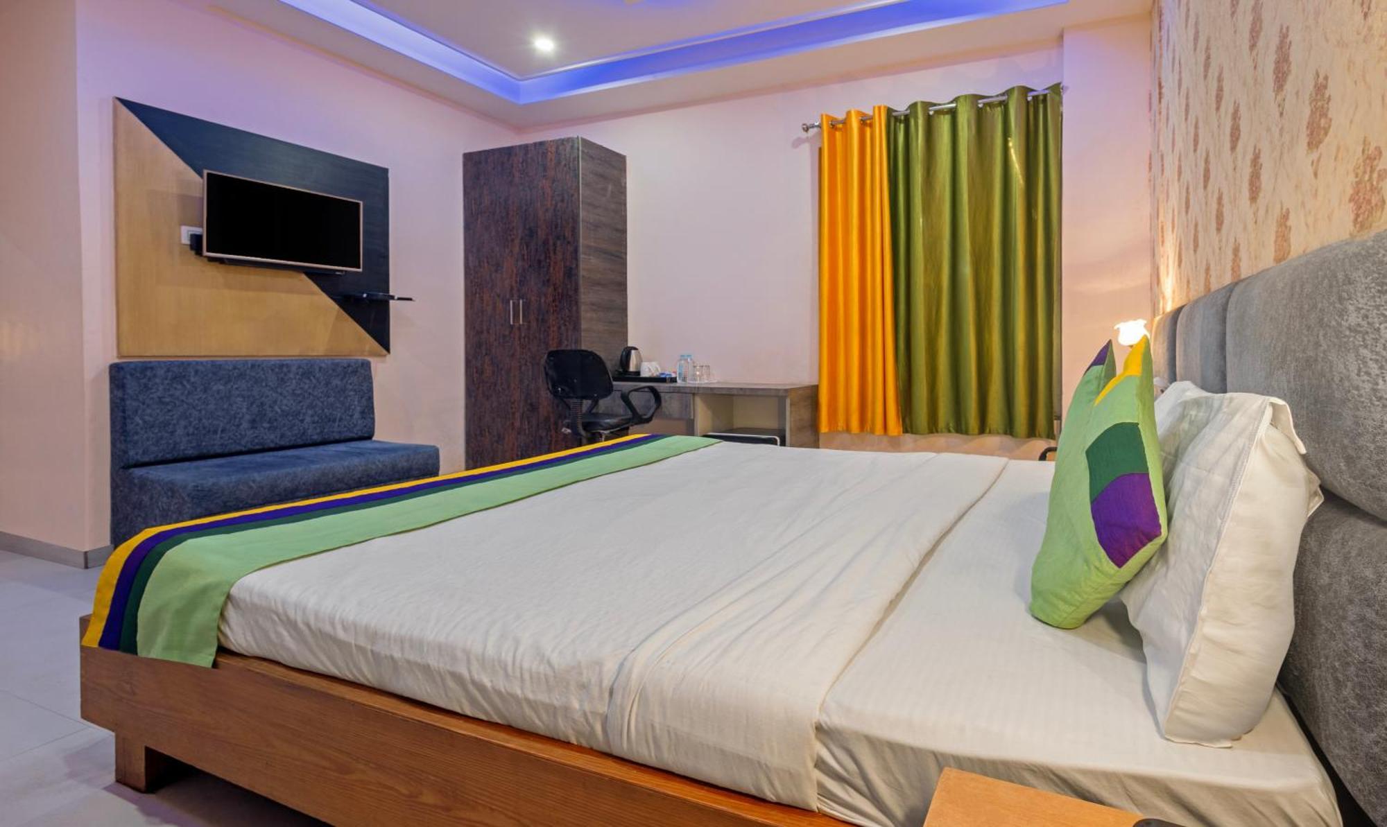 Treebo Shakuntalam, Near Lucknow Airport Hotel Exterior photo